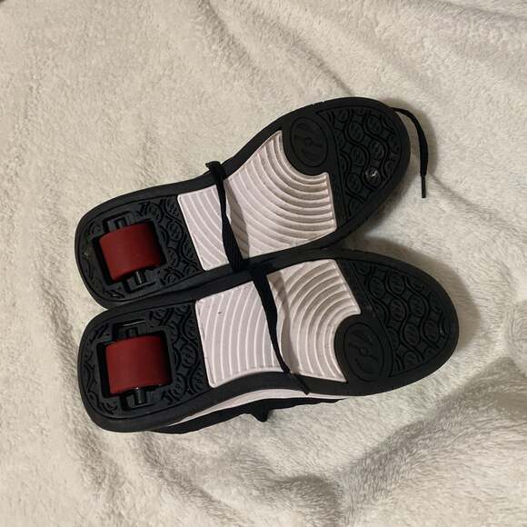 Heelys Black and Red Wheeled Sneakers, Skate Shoes, Kids Size 5 - Picture 5 of 5
